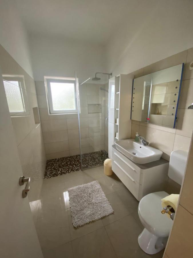 Apartman Ana Dobropoljana Екстериор снимка